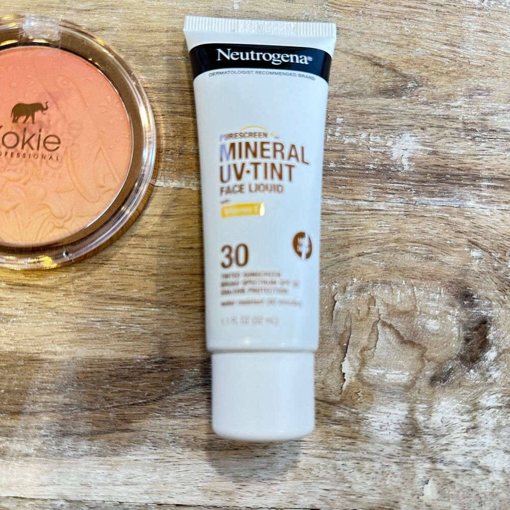 Neutrogena UVA/ UVB SPF 30 Tinted Face Sunscreen and Kokie Blush Bundle - Picture 8 of 12